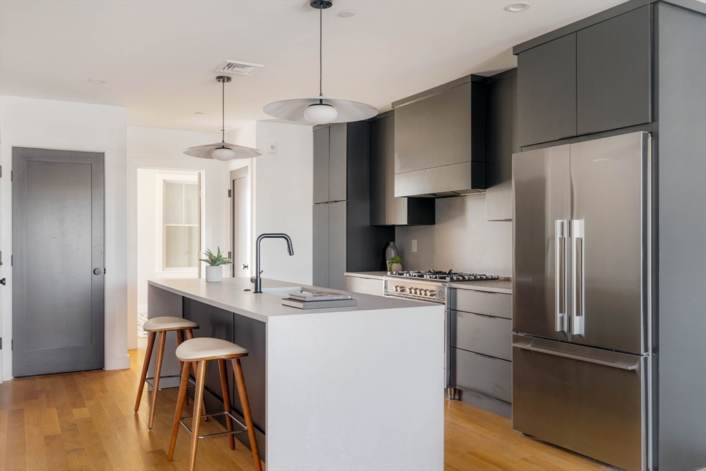 272 East Eagle St # 5