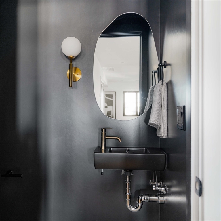 272 East Eagle St # 5