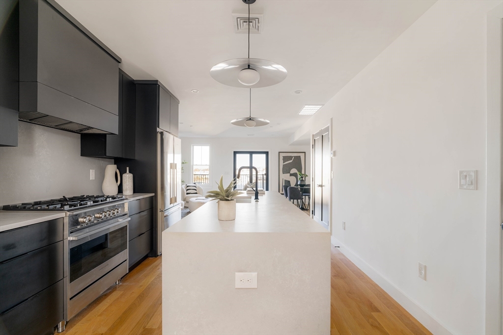 272 East Eagle St # 5