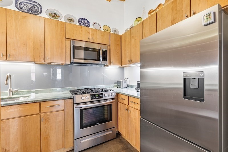 717 Atlantic Ave # 7B