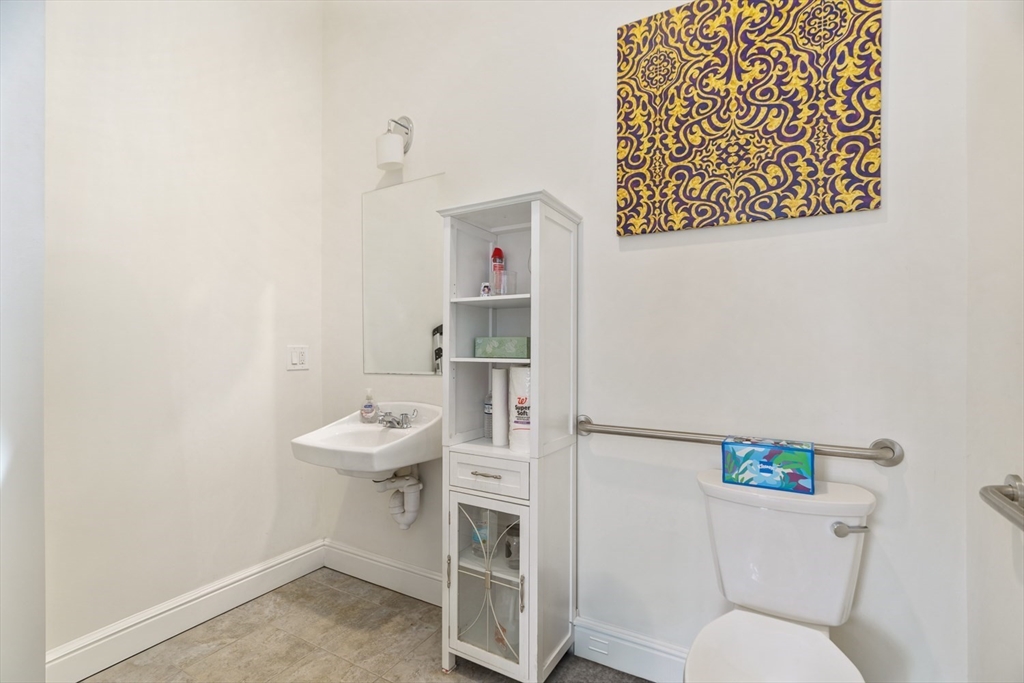 595 Somerville Ave Unit: A
