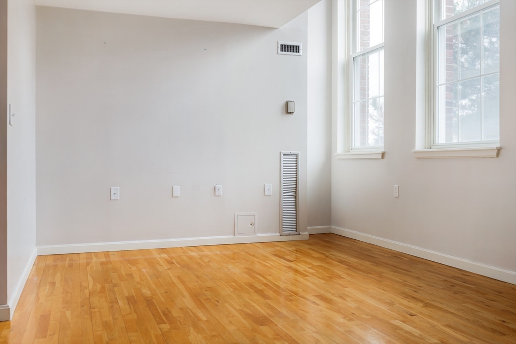 20 Daniels # 316 Unit: #316