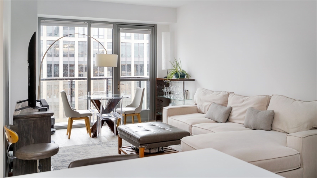 375 Canal St Unit: PH203