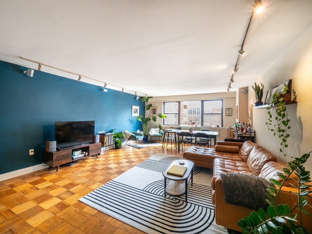 8 Whittier Place # 6C