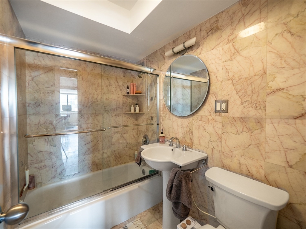 8 Whittier Place # 6C