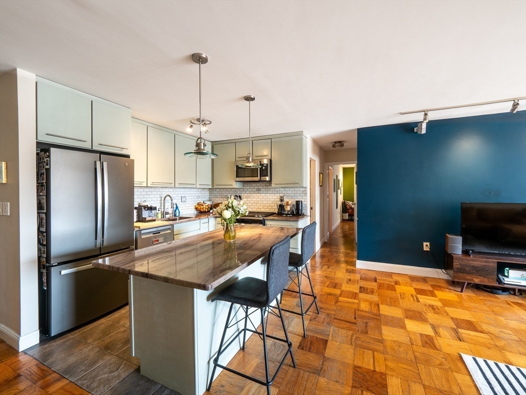 8 Whittier Place # 6C