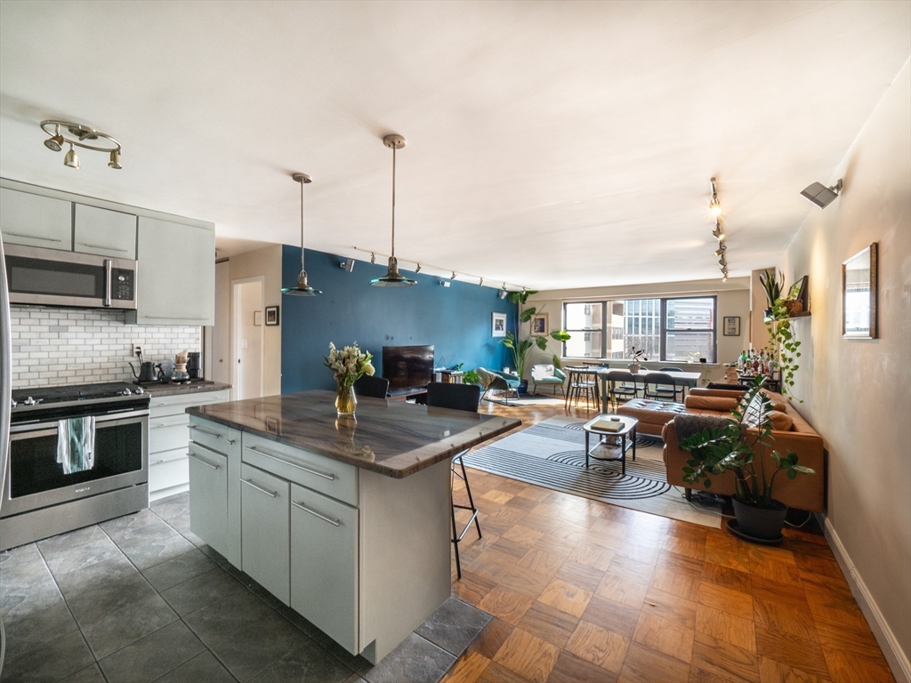 8 Whittier Place # 6C