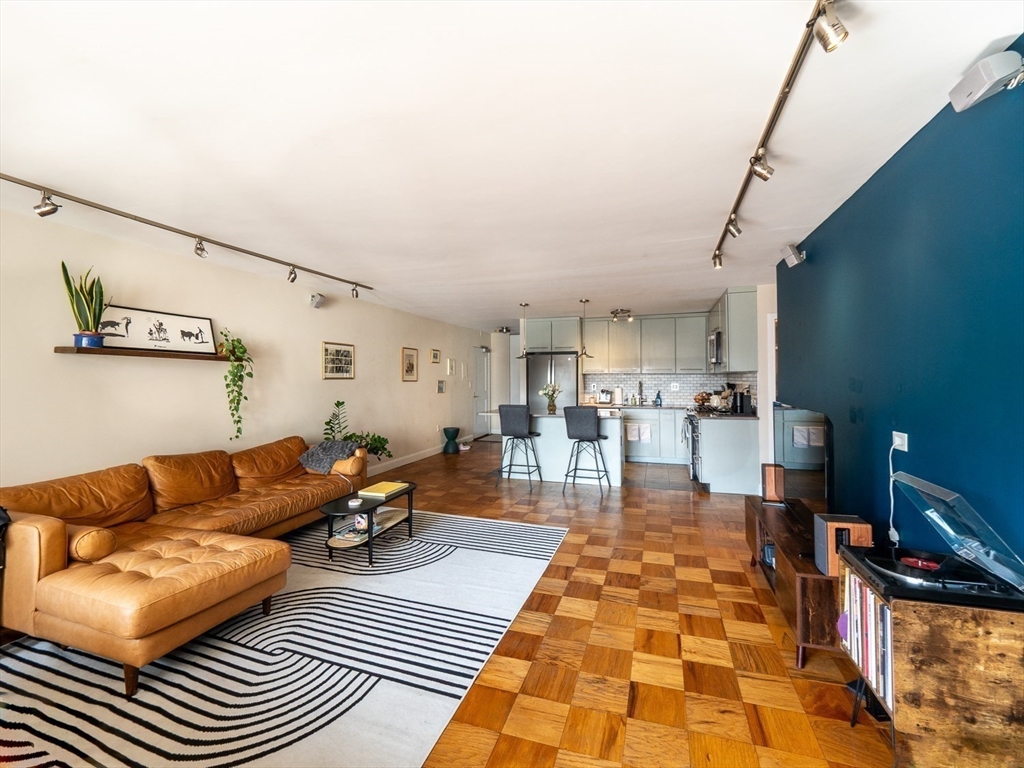 8 Whittier Place # 6C