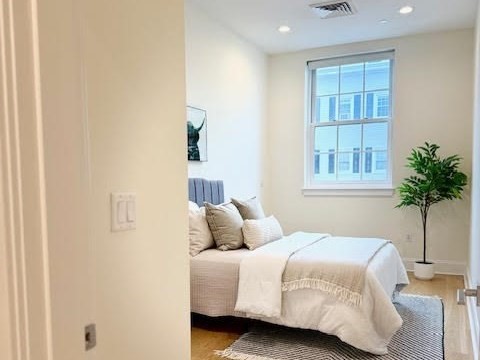 380 Bunker Hill St # 202