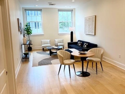 380 Bunker Hill St # 202