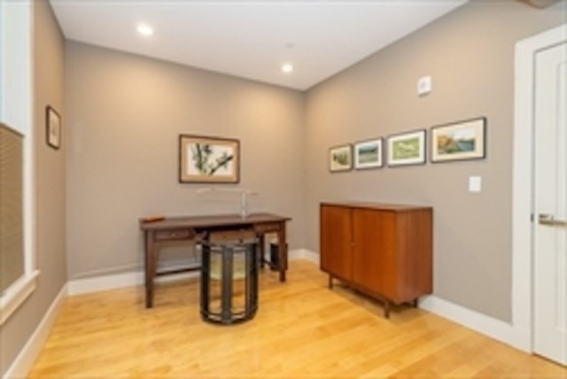 542 Dorchester Ave. # 302