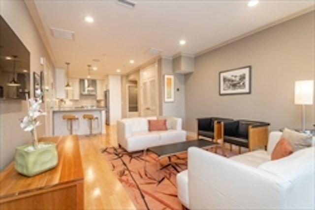 542 Dorchester Ave. # 302