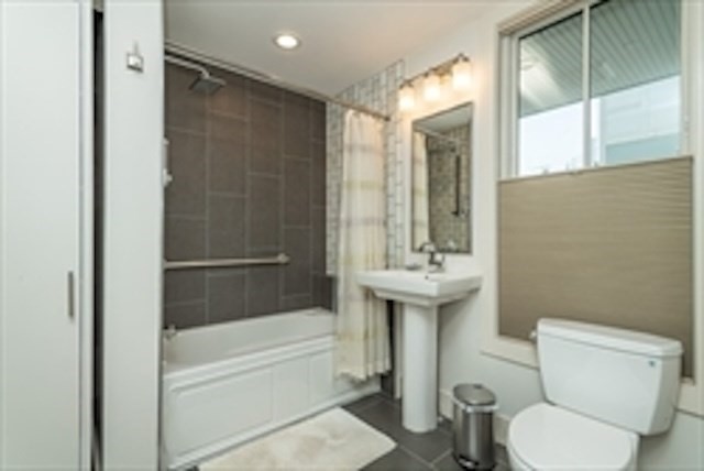 542 Dorchester Ave. # 302