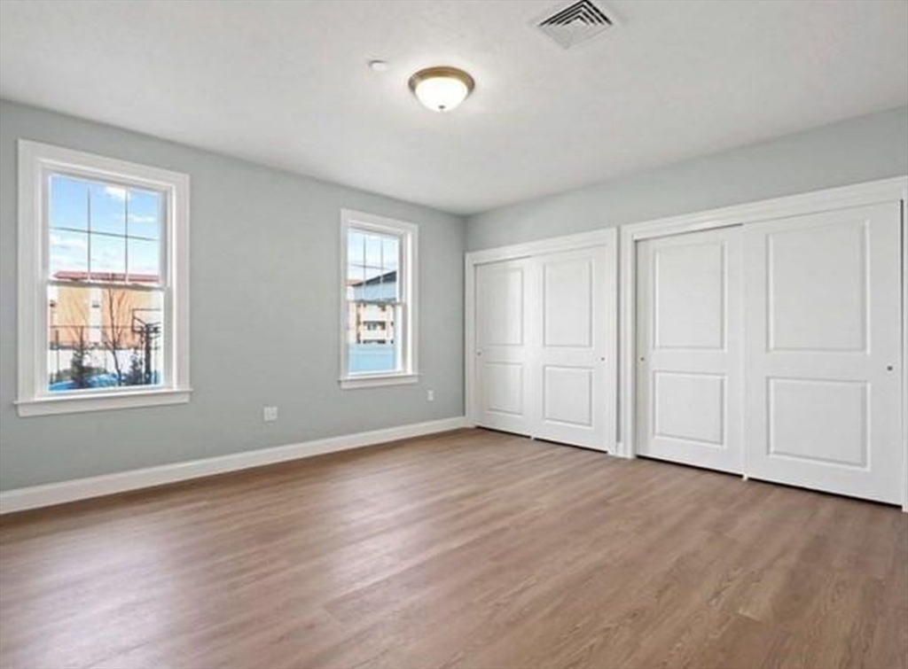 320 Middlesex Ave # A102