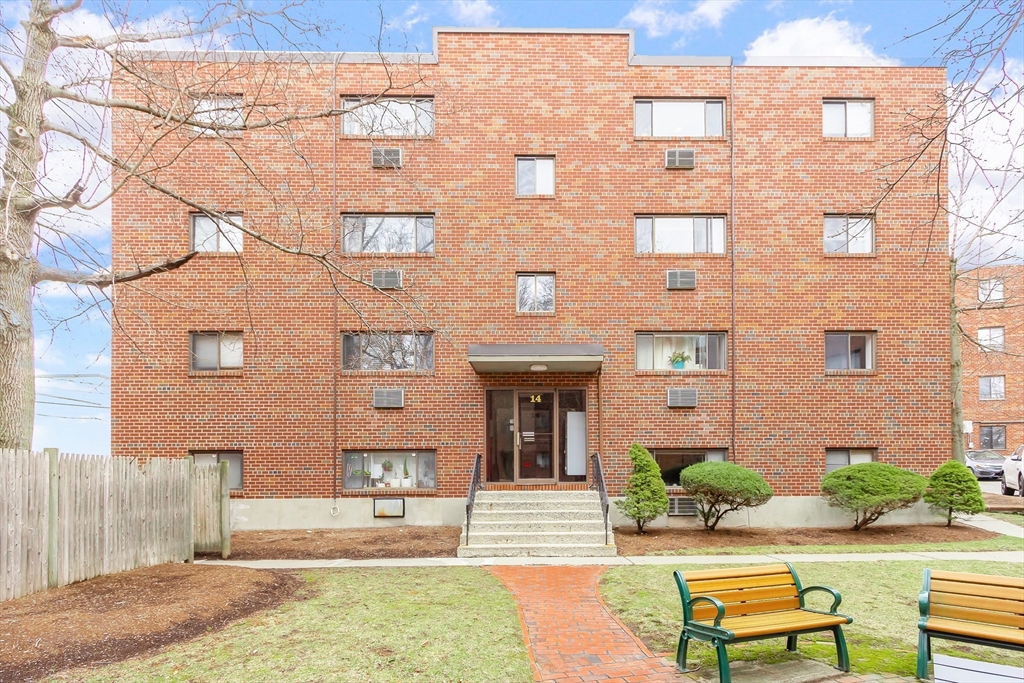 14 Riverside St # 1 Unit: 3-1