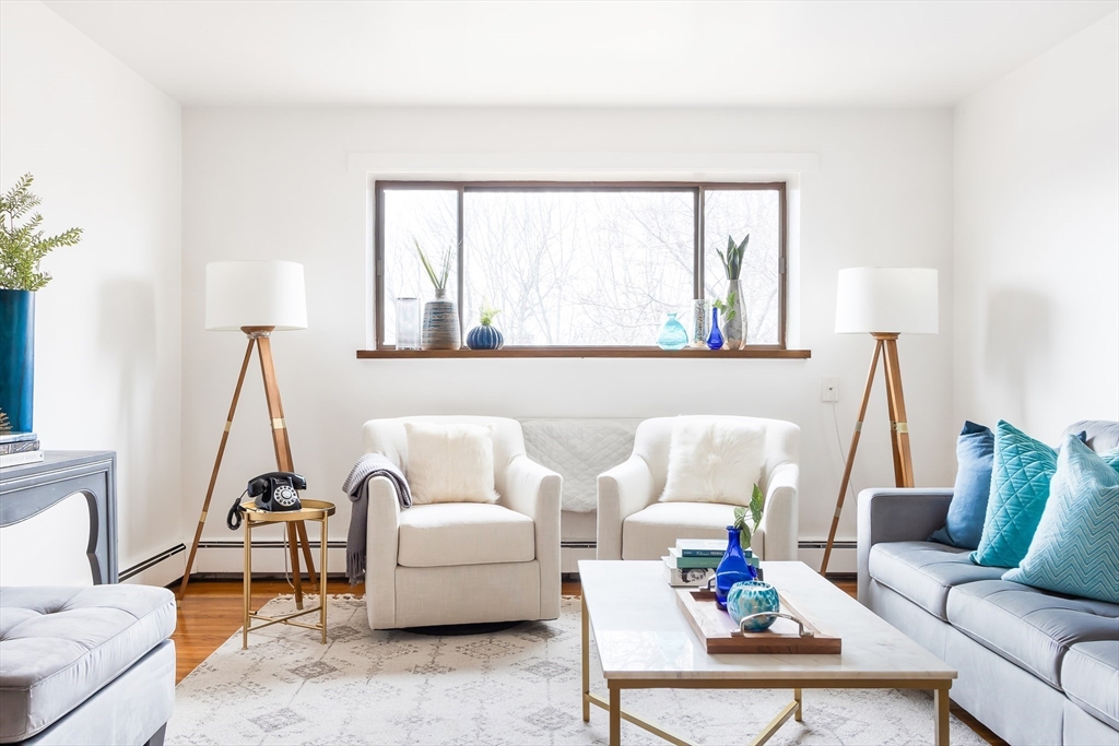 14 Riverside St # 1 Unit: 3-1