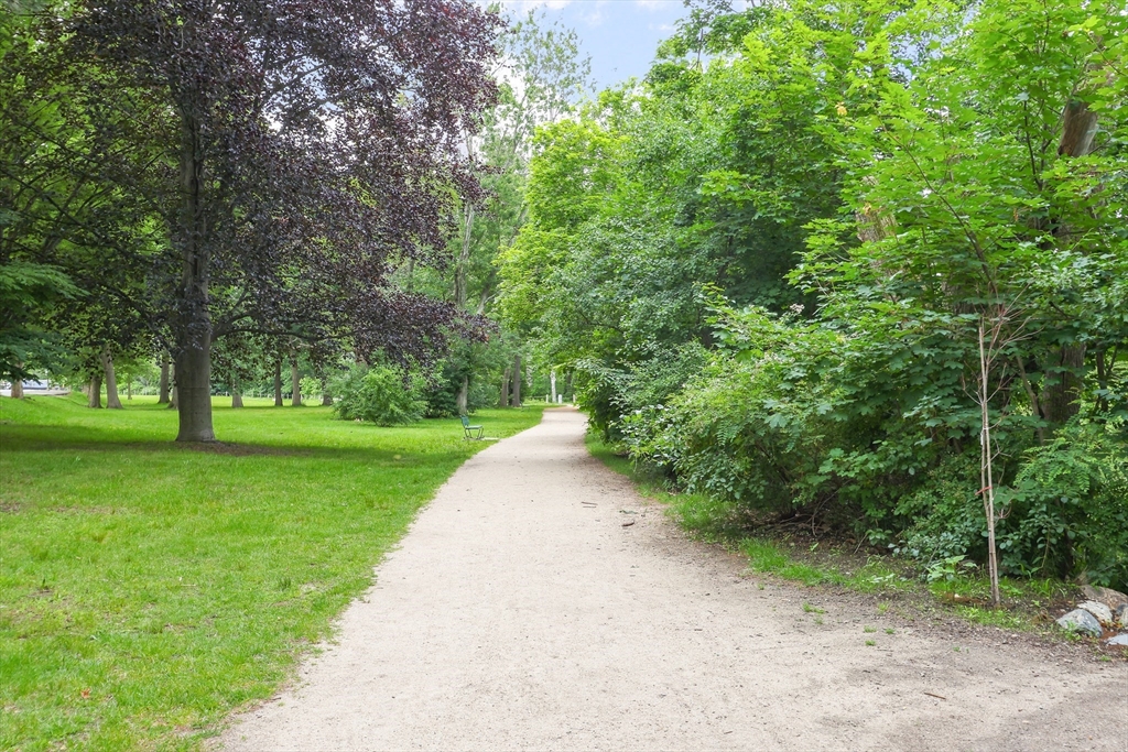 14 Riverside St # 1 Unit: 3-1