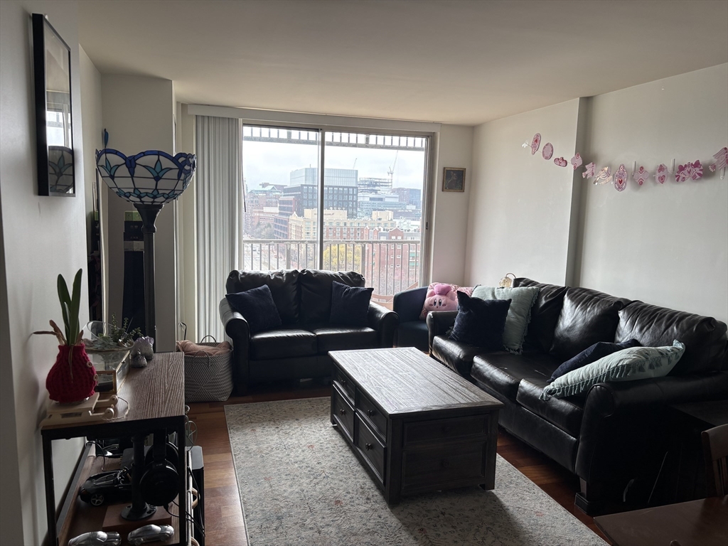 8-12 Museum Way # 1307