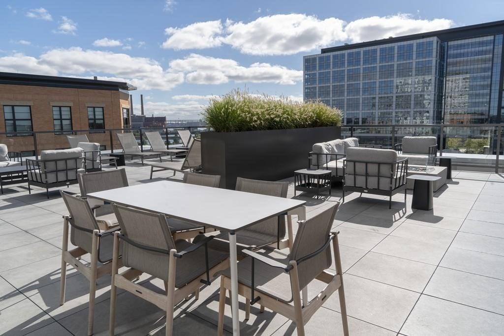 375 Canal Street # 808