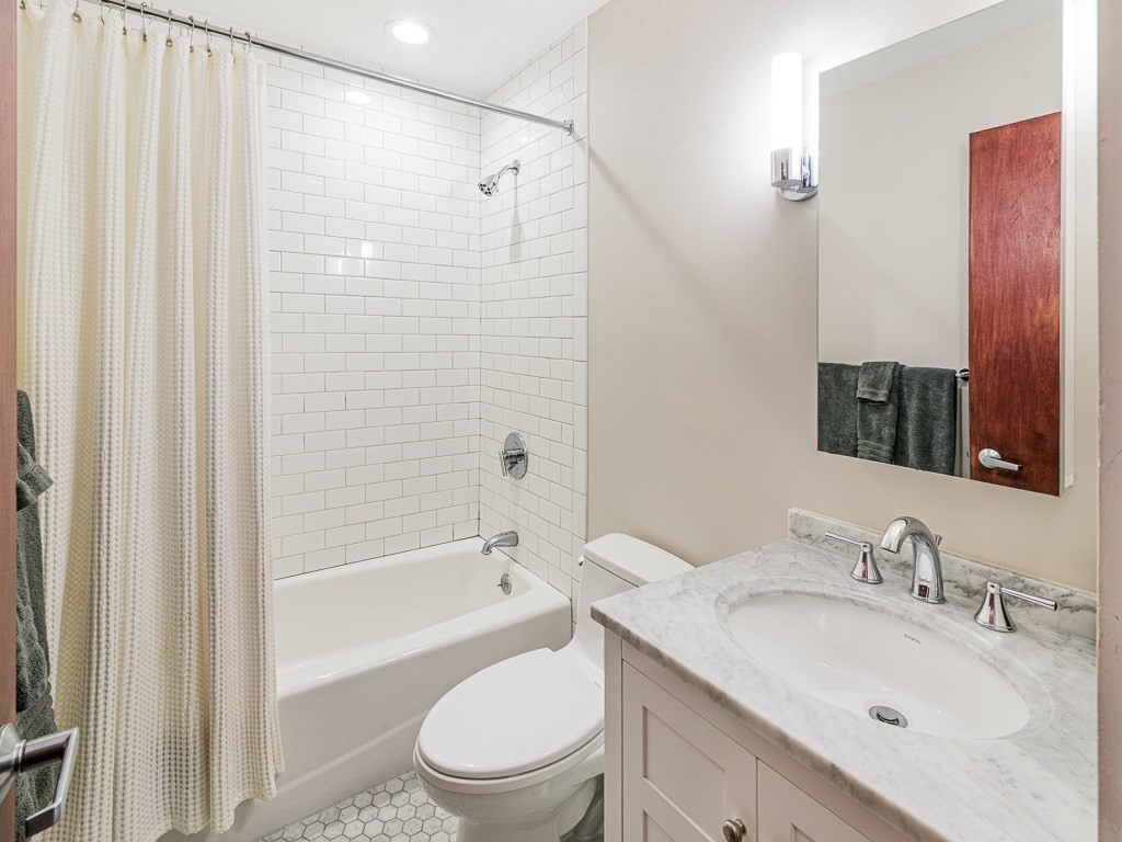 107 South Street # 2E