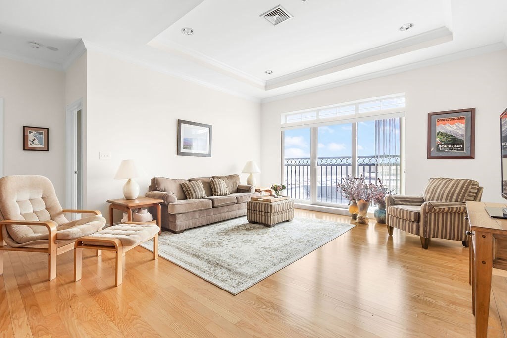 500 Union Street # 5404