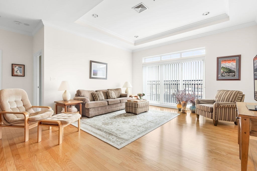 500 Union Street # 5404