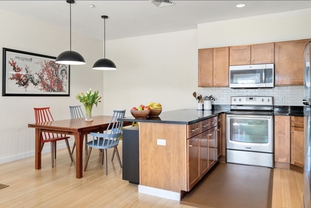 99 Chestnut Hill Ave # 321