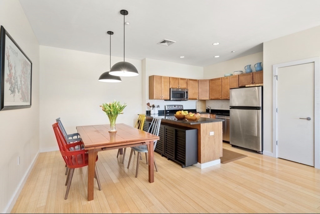 99 Chestnut Hill Ave # 321