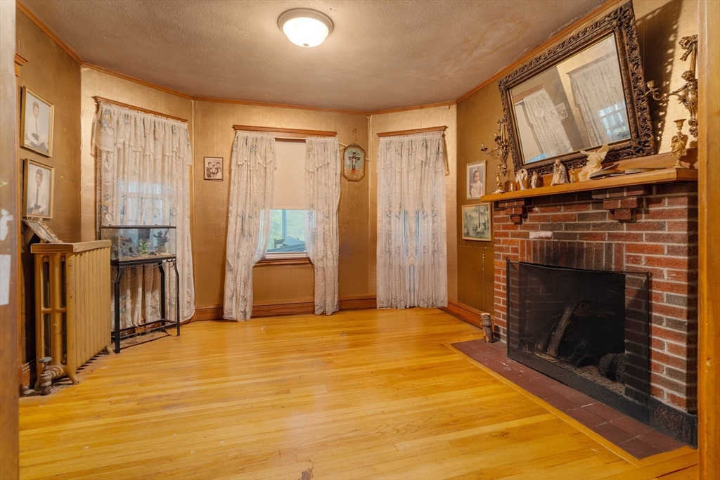 42-44 Ten Hills Road