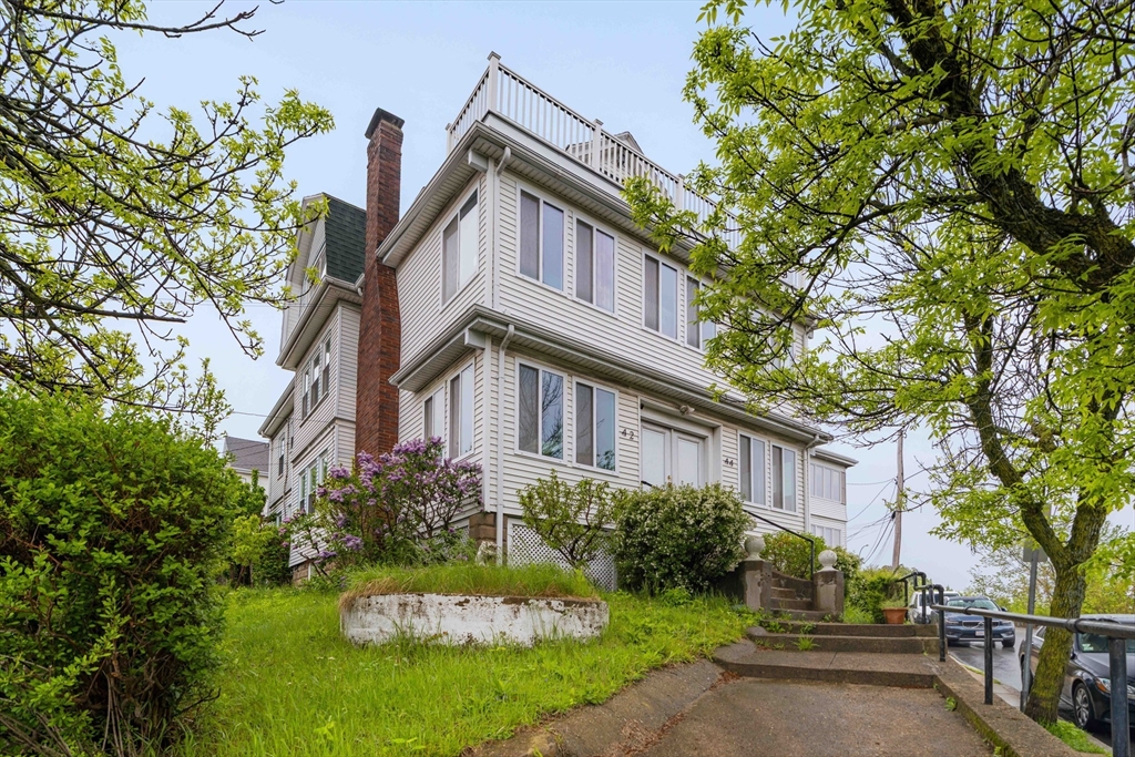 42-44 Ten Hills Road