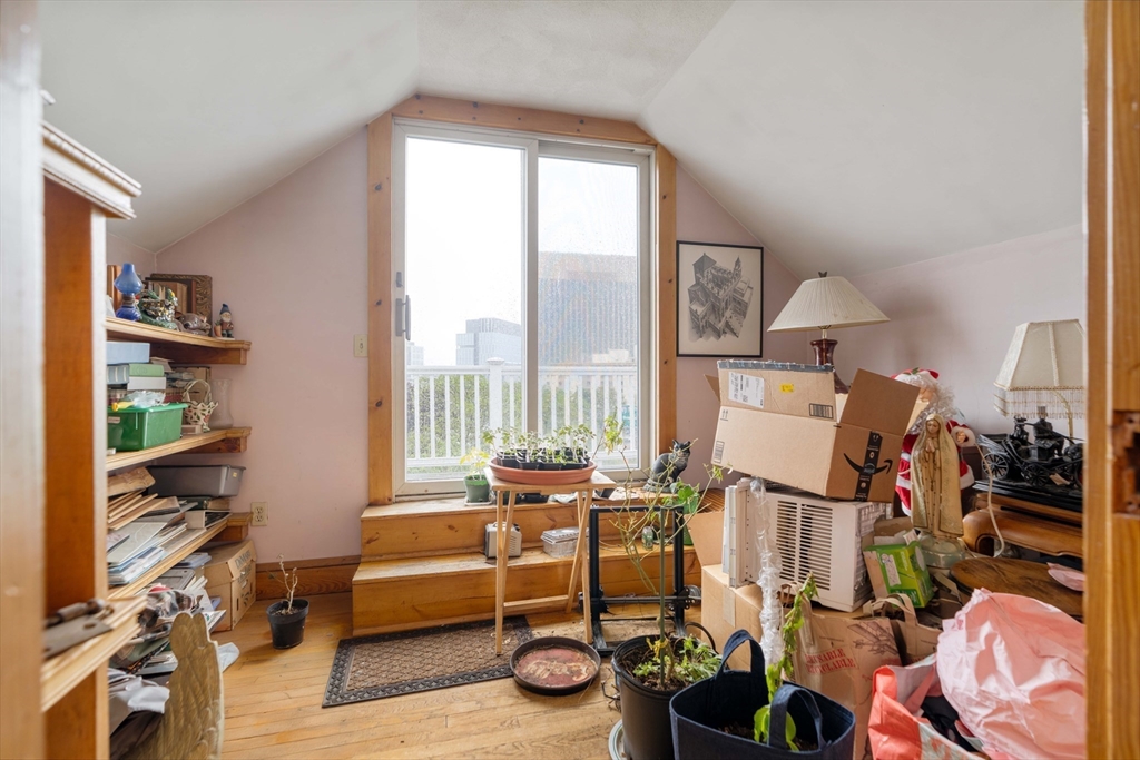 42-44 Ten Hills Road