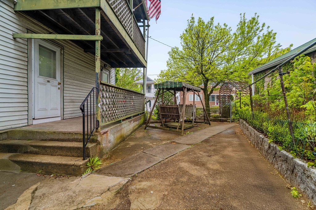 42-44 Ten Hills Road