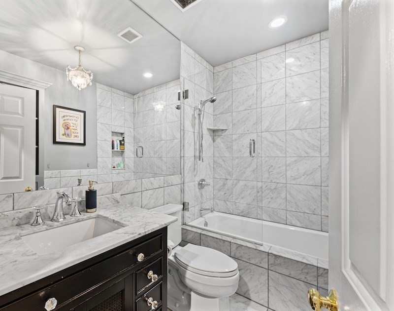 150 Lincoln Steet # 2A