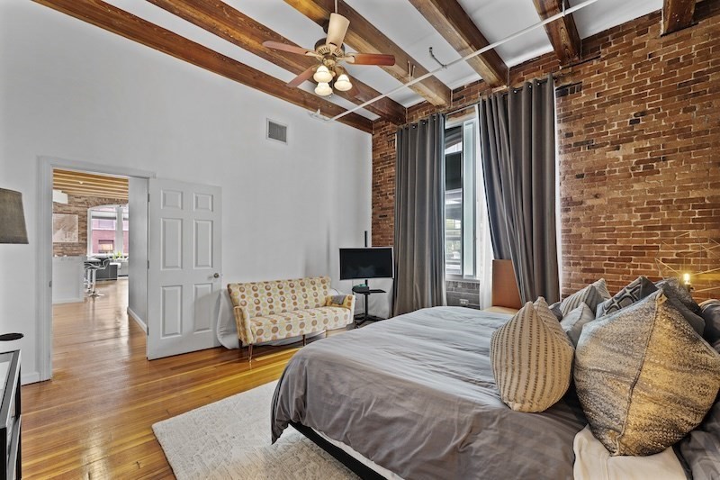 150 Lincoln Steet # 2A