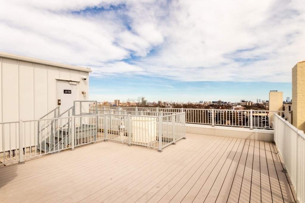 1450 Beacon St # 603