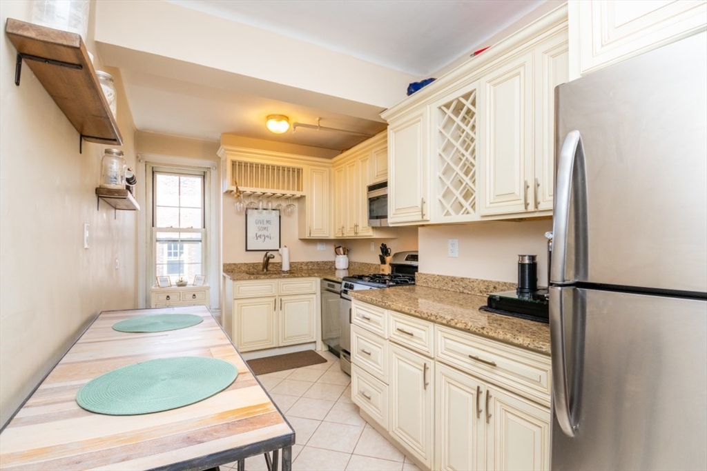 1450 Beacon St # 603