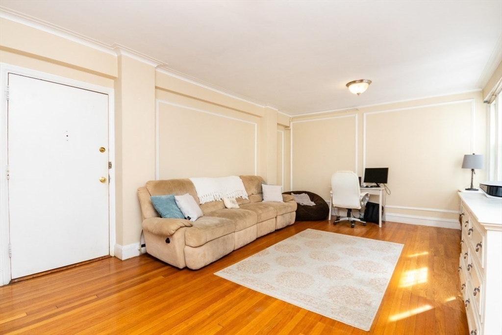 1450 Beacon St # 603