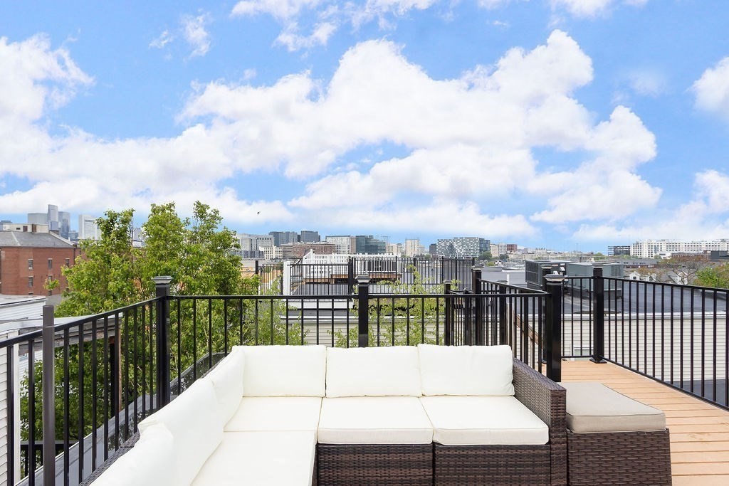 474 E 3rd # 2