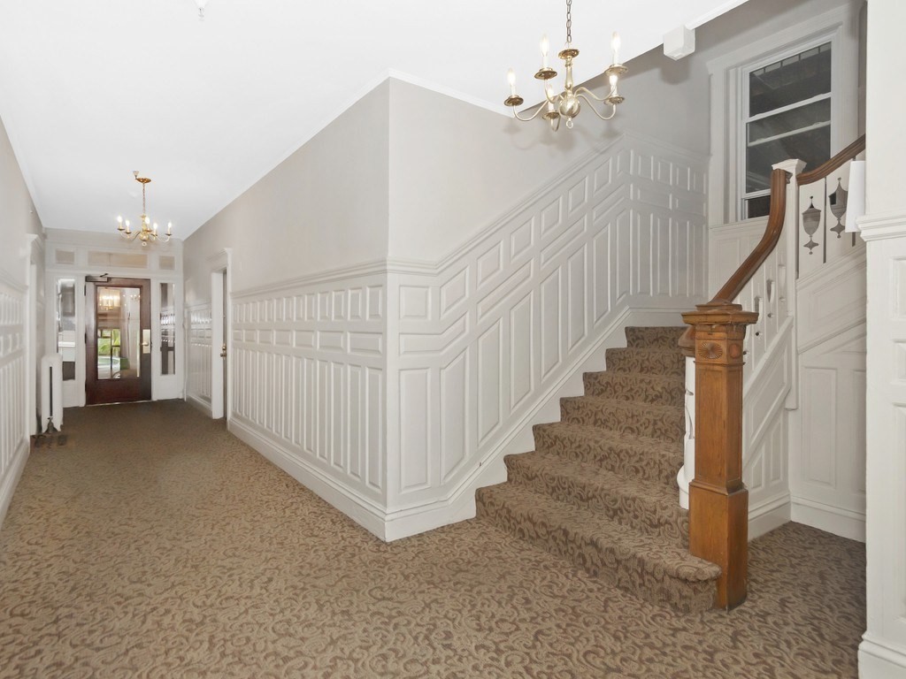 35 Queensberry St. # 10