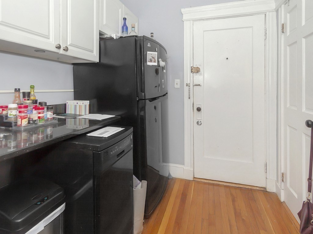 35 Queensberry St. # 10