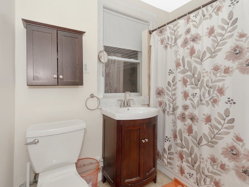 35 Queensberry St. # 10