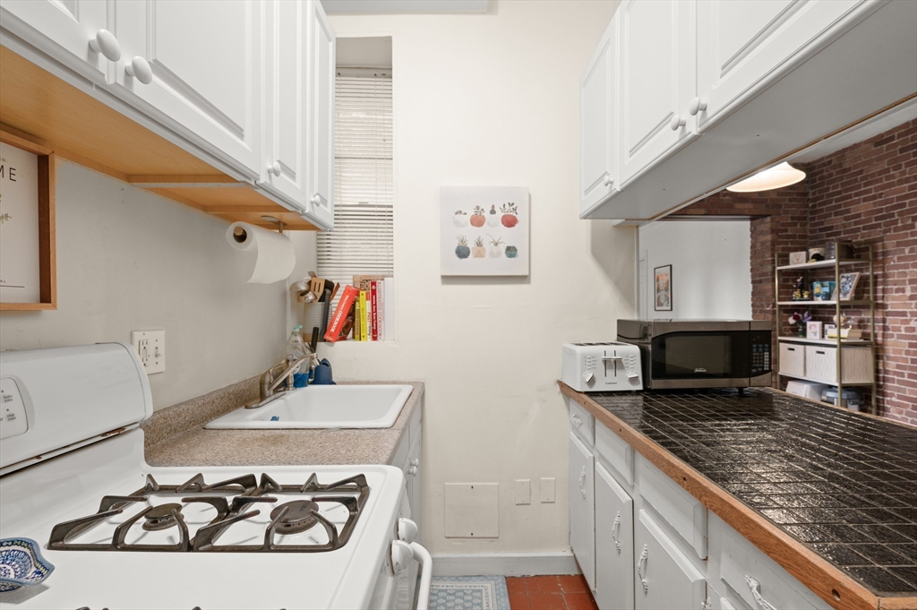 293-295 Commonwealth Ave. # 3B