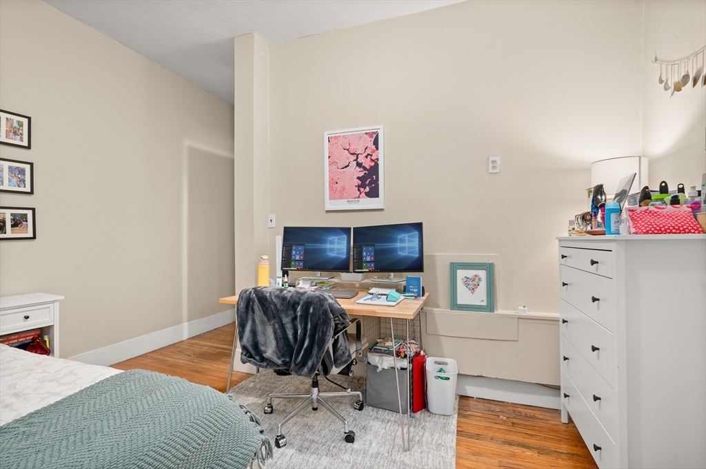 293-295 Commonwealth Ave. # 3B