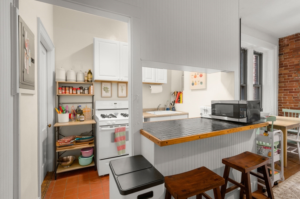 293-295 Commonwealth Ave. # 3B