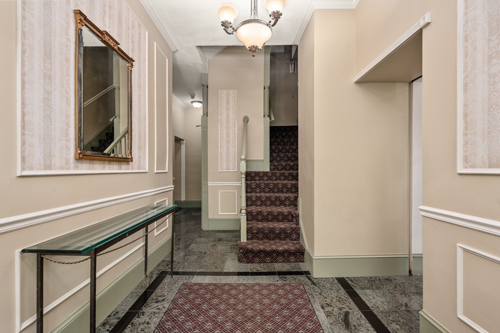 293-295 Commonwealth Ave # 3C