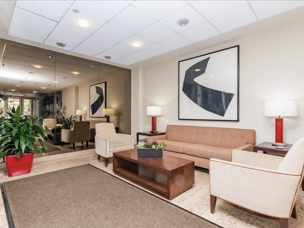 44 Washington # 1010