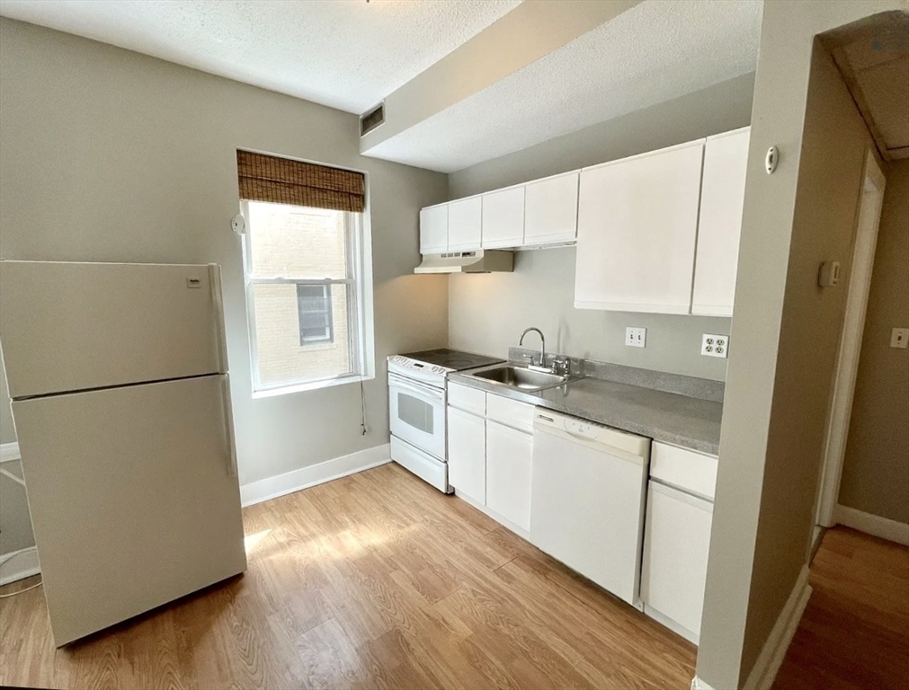 1419 Commonwealth Ave # 302