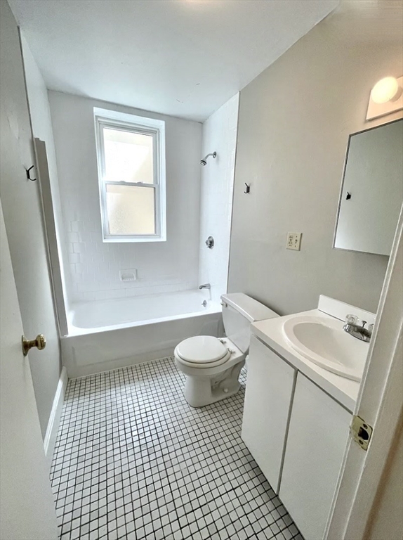 1419 Commonwealth Ave # 302