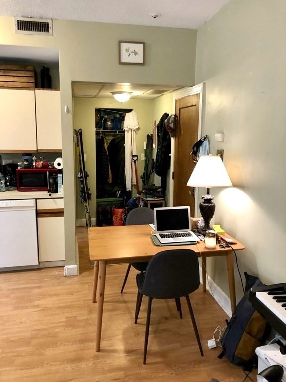 1419 Commonwealth Ave # 302