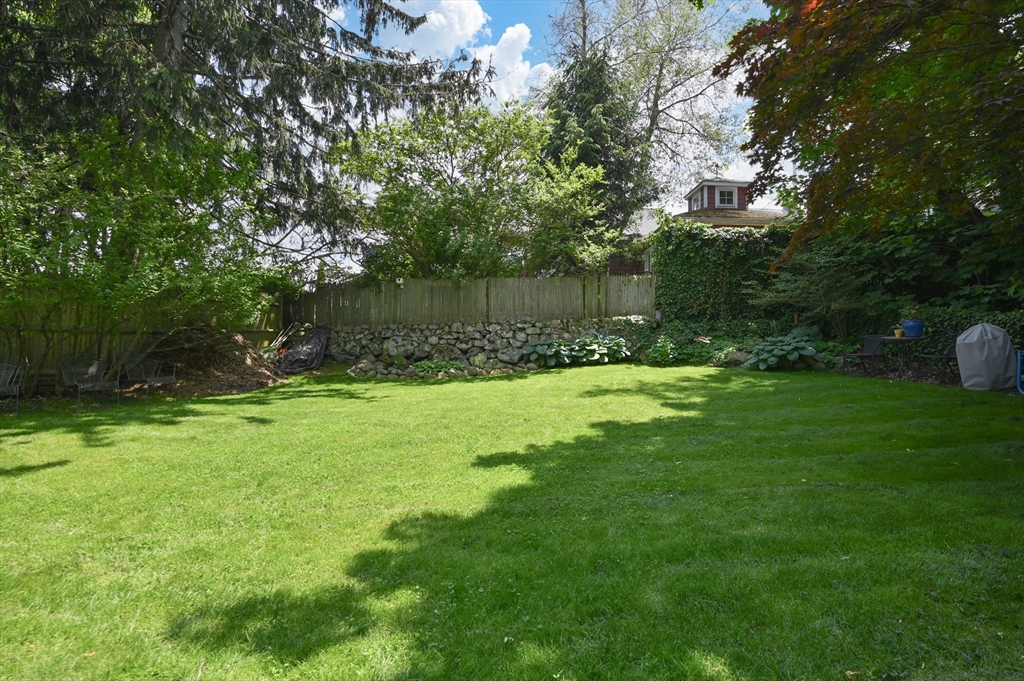 148-150 Pleasant St # 2, Marblehead Unit: 2